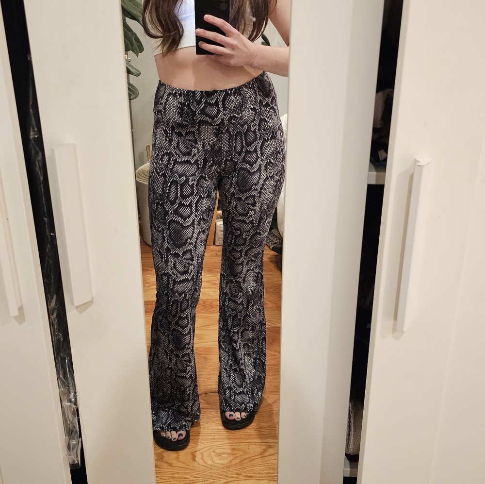 NWOT ASOS Snake Print Soft Rib Flare Pant Size M